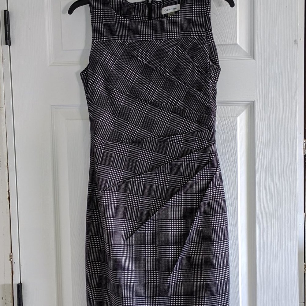 Calvin Klein Black/White Sleeveless Plaid Dress Size 4
